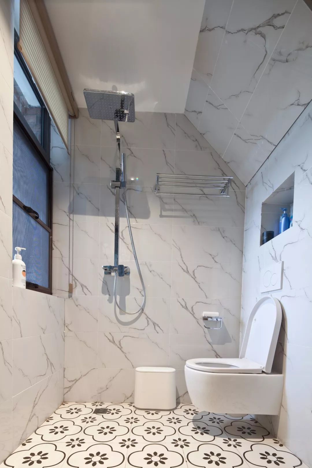 壁挂式马桶卫生间预留尺寸,什么样的卫生间合适壁挂马桶