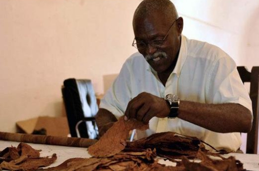 古巴买烟,古巴人看待中国游客