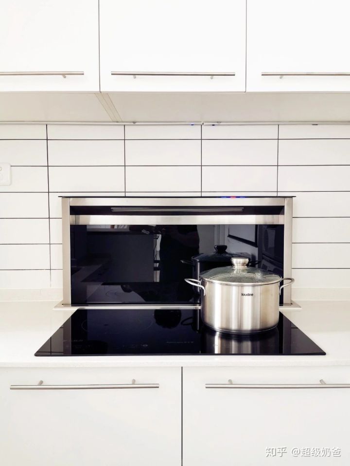 40㎡自己住​，功能一个不少，有超多电器，能住出100㎡的宽敞