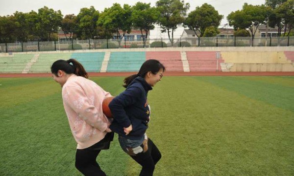 合适学生100人团建游戏,团建最火的十个项目游戏推荐