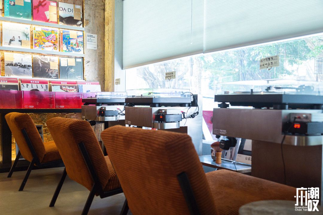 天河“精神避难所”，卖黑胶味的咖啡特调