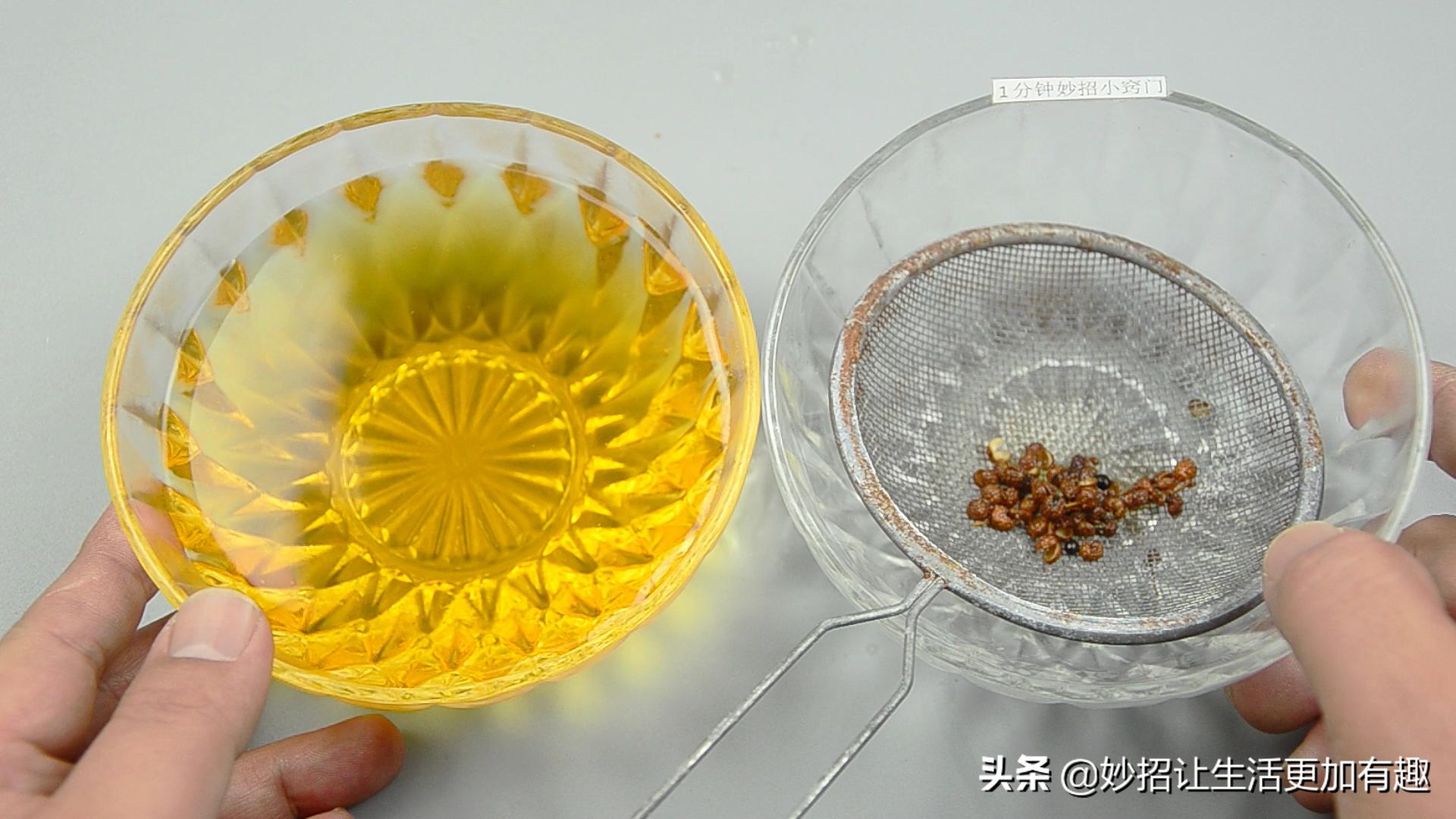 脸上长色斑难看又显老，教你简单一招，轻松淡化色斑显白嫩