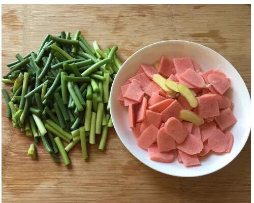 小热狗怎么做小孩子喜欢吃,热狗怎么弄合适小孩吃