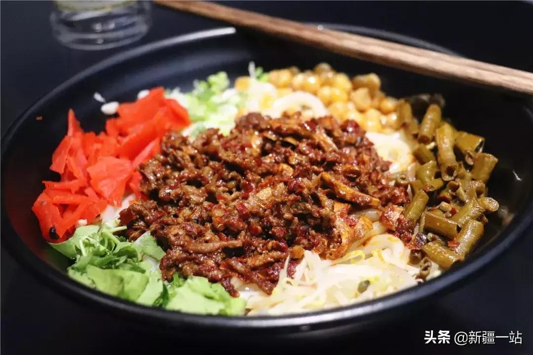 乌鲁木齐美食网红牛腩米粉,乌鲁木齐米粉推荐排行榜