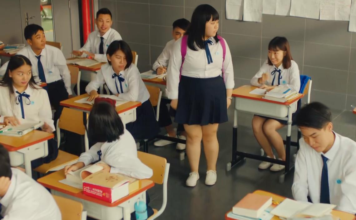 200斤胖女孩被同学嫌弃，减肥告捷后让男神侧目，国产冷门电影