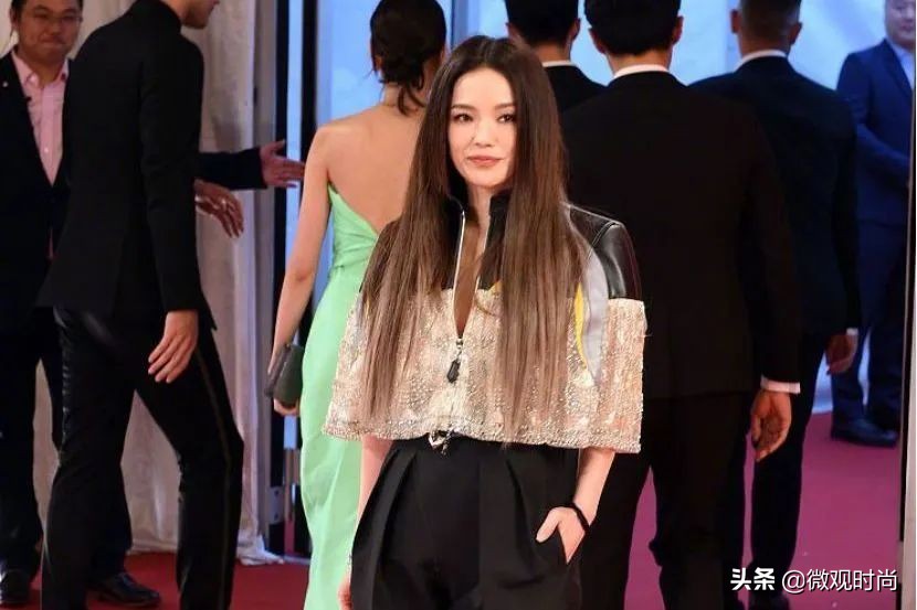 舒淇罕见晒与老公冯德伦合照,舒淇深夜晒照为冯德伦庆祝生日