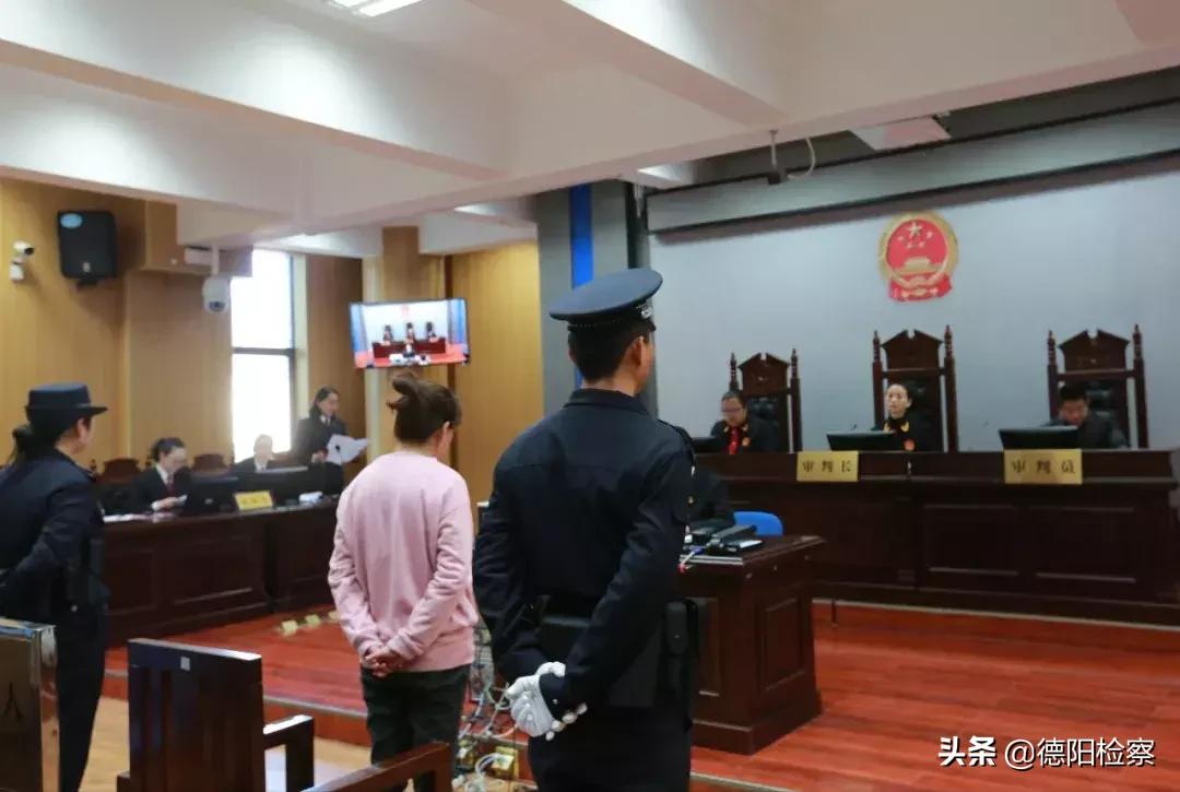 美容店骗人脸上被抹辣椒膏 (美容店面被抹辣椒膏)