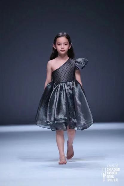 巴洛克风格的童装,童装巴洛克风格