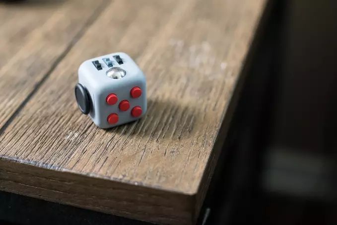手总是不想闲下来为什么,强迫症魔方