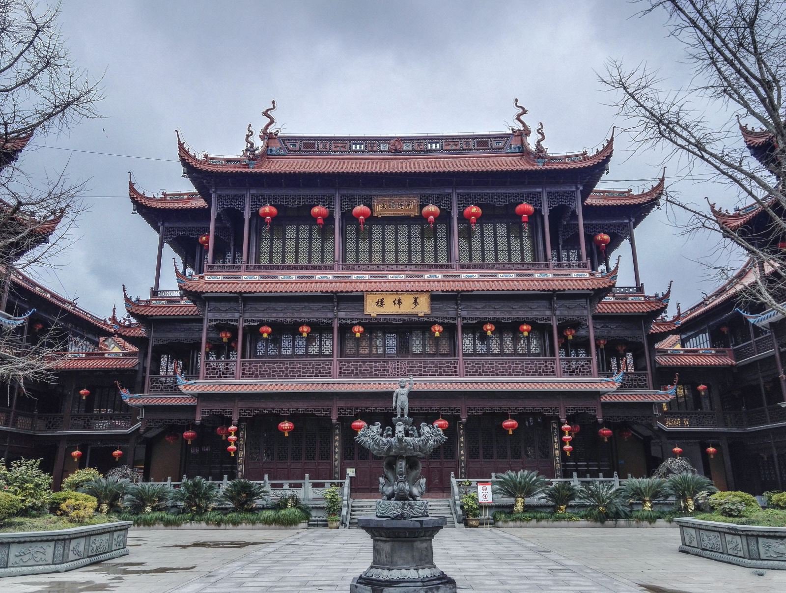 上海寺庙简介20座，据说前十座祈福灵验，附上海168座寺庙名录