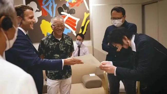 总统花了3.8亿欧元终于确认，法国人对日本漫画爱得多疯狂