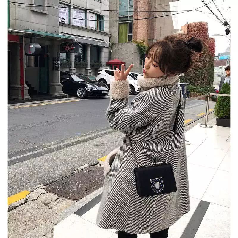 不是我吹，今年毛呢外套确实比貂绒好看，尤其合适小个子女生穿