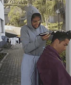 励志偶像！C罗成首位总收入10亿美元球员，晒视频和乔治娜秀恩爱