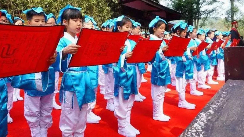 济宁和曲阜哪个发展前景好,向东还是向西会有答案么