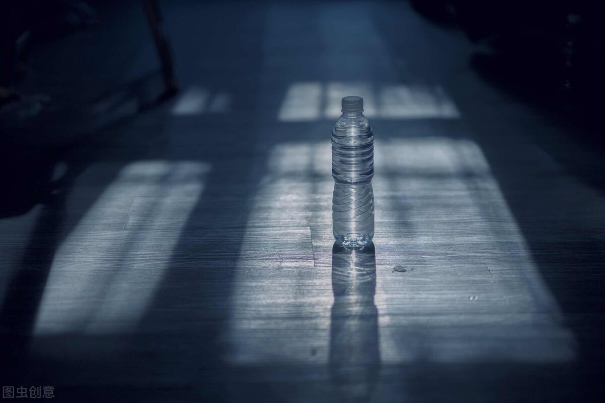 一秒戳中泪点的伤感说说大全,简短惊艳句子说说伤感