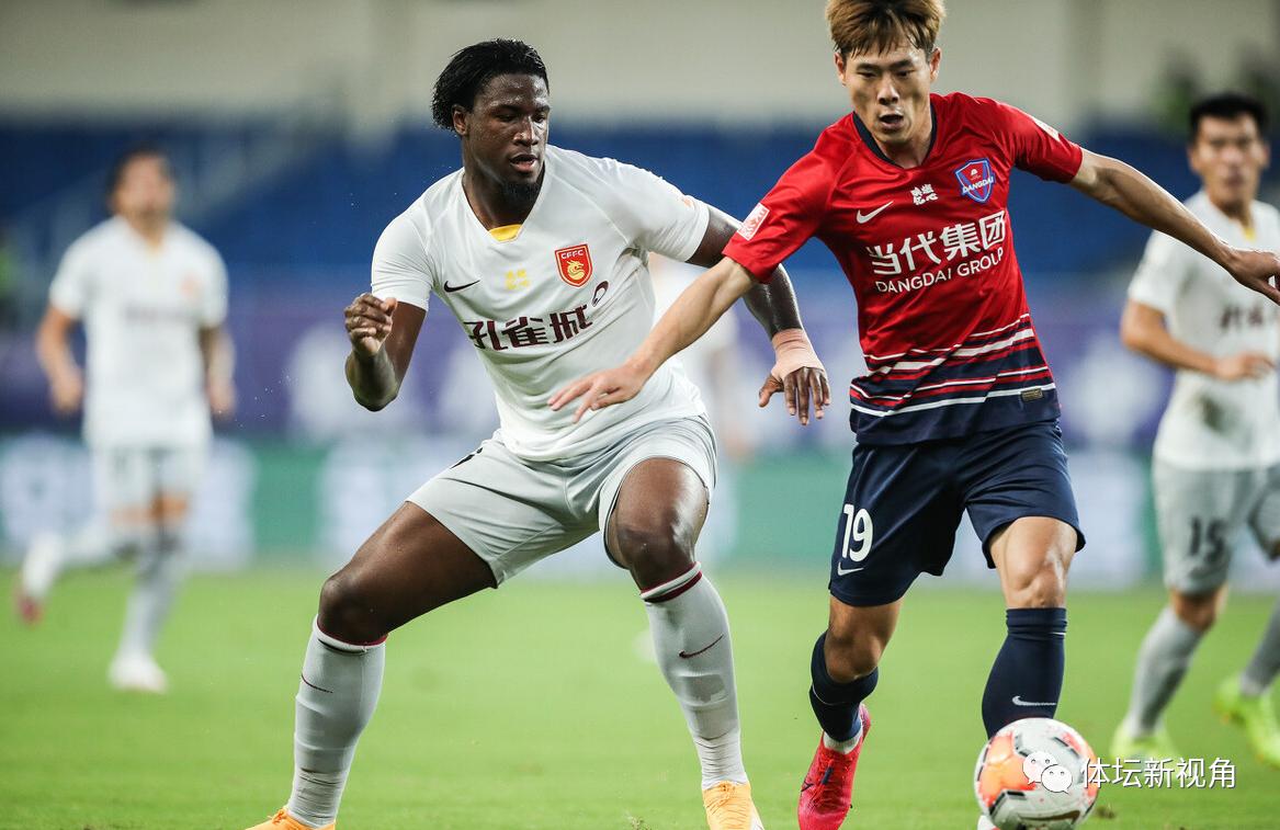 中国足球空翻视频,足坛十大空翻庆祝动作