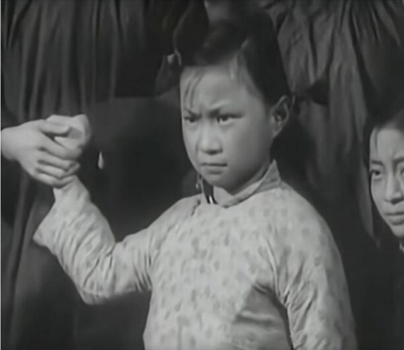 刘爱兰：长相神似刘胡兰，13岁演姐姐，85岁去世骨灰撒在姐姐墓地