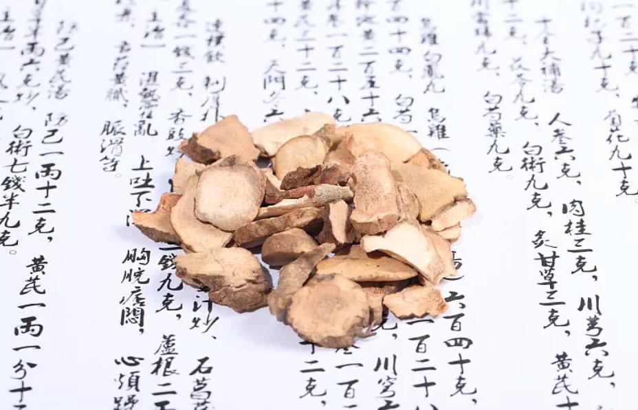 湿气重的人吃了祛湿汤排稀便,湿气重心脑血管供血不足祛湿汤