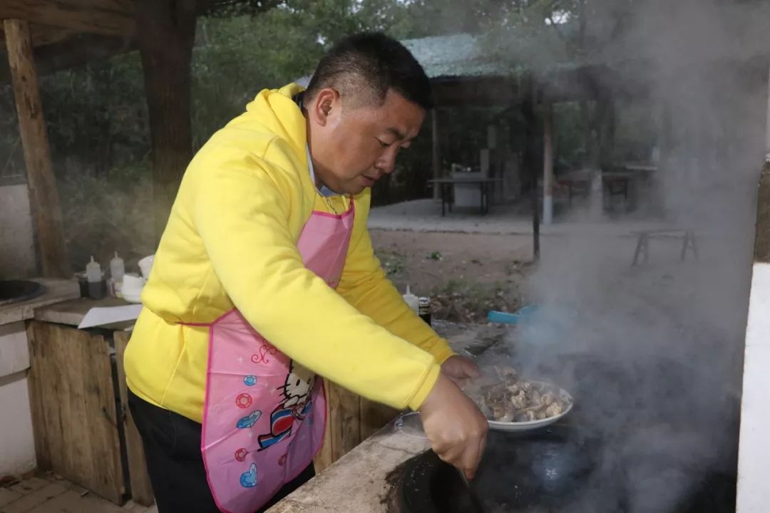 激情成就梦想汗水铸就告捷,激情成就梦想团队铸就辉煌前言