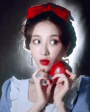 不需要头发的简单扎法,别总是扎马尾这5款编发美到极致