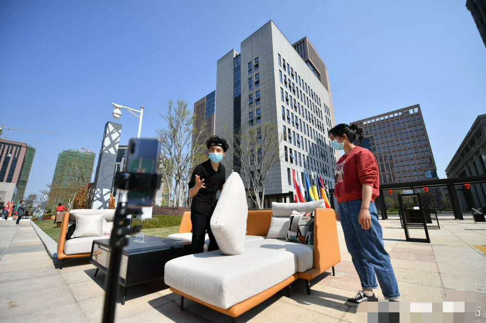 打卡申论的答案：跨境电商之隔壁老王干代购