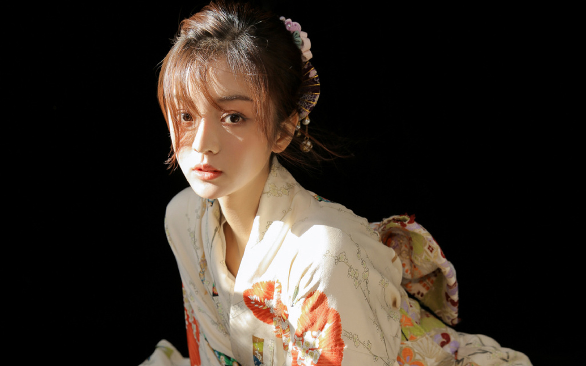 老公欠了30万该不该离婚没孩子,老公欠了3万要离婚吗