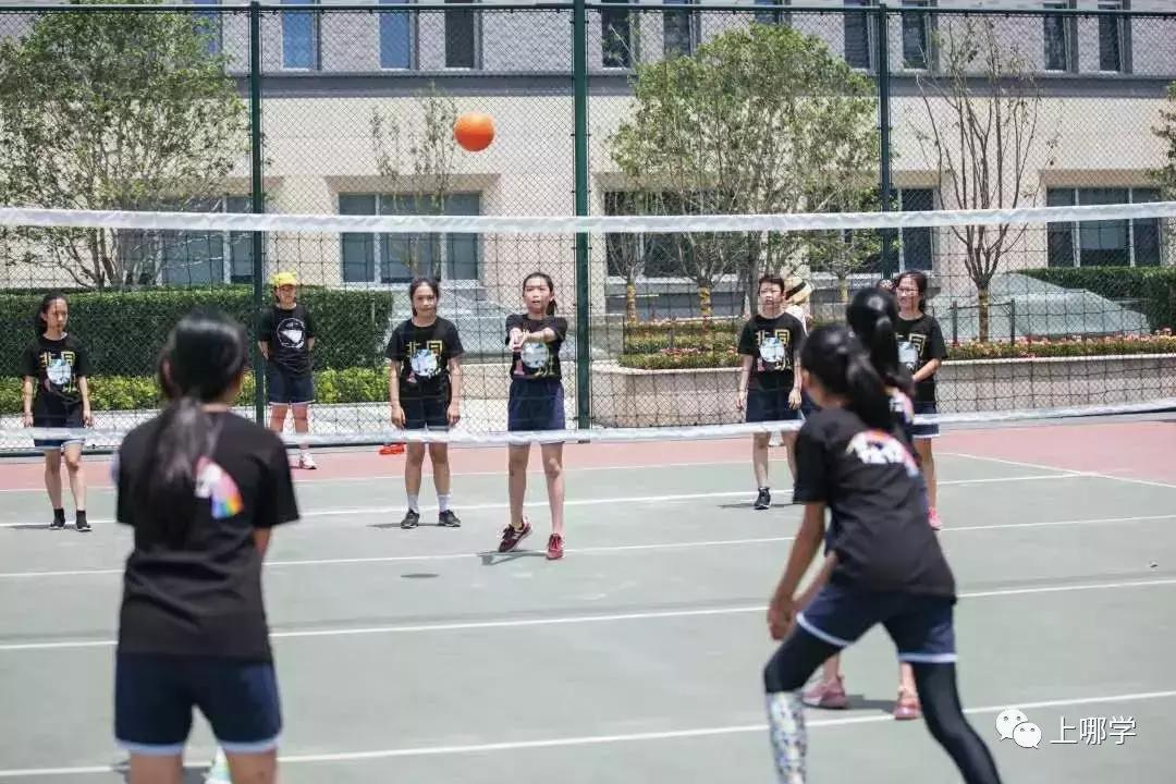 上海小学校服,上海惠灵顿校服