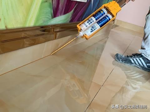 做瓷砖美缝多少钱一平米,瓷砖美缝师傅价格多少一平