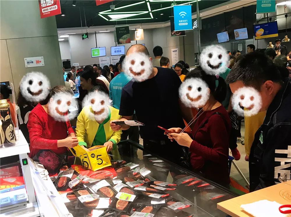 四环外开了家盒马，整个剑南大道的人都去凑热闹了