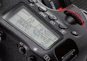 单反相机定时拍摄怎么设置,单反相机背景虚化怎么设置