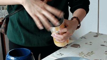 有了它喝果汁就方便了,有了它就能够喝纯天然的果汁