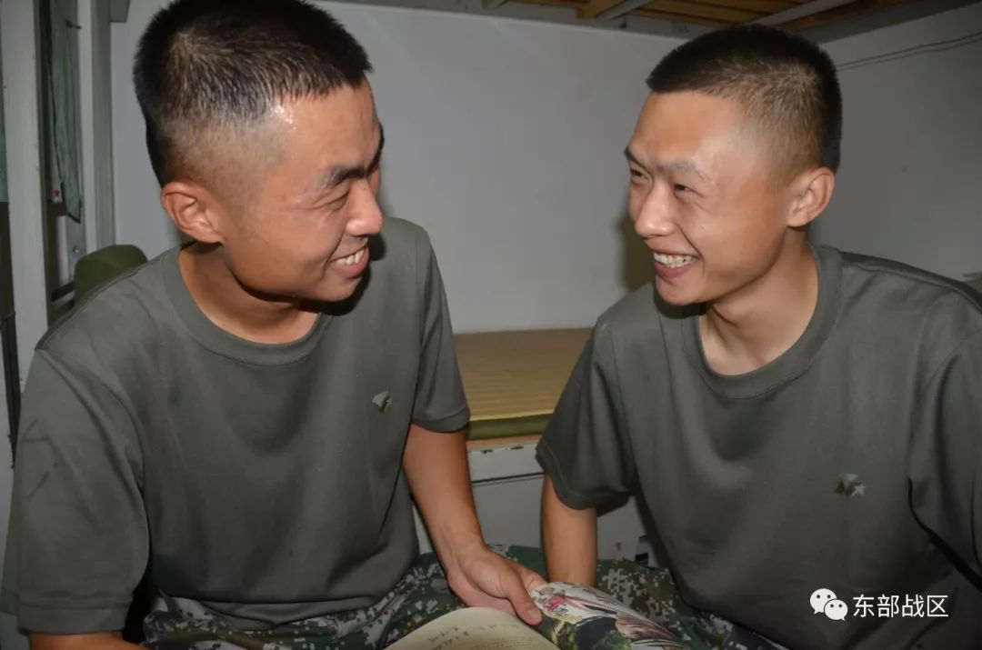 新兵连相聚完全版,新兵连25年相聚完全版