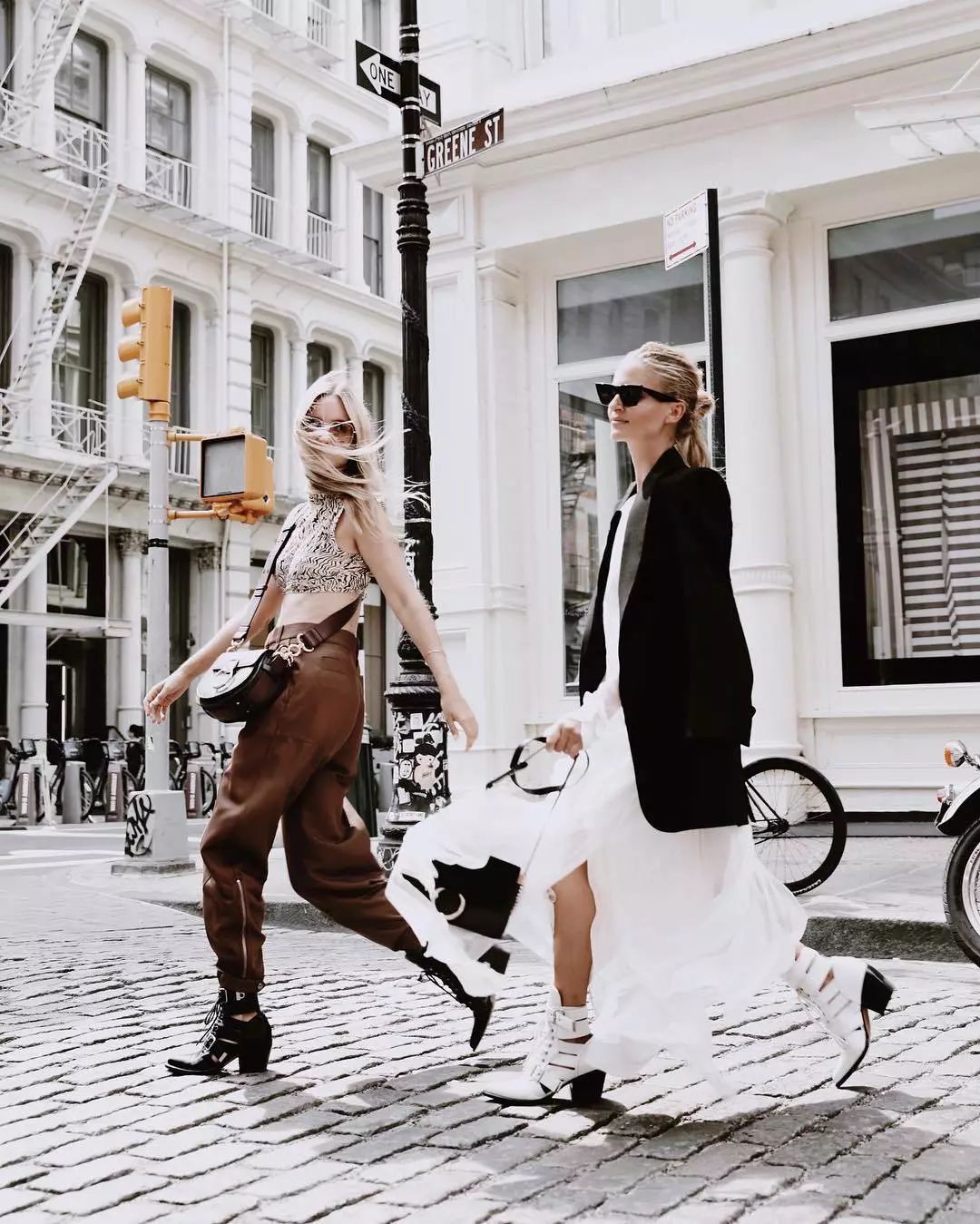 秋季灵感碰瓷-今年没有一件这样的「南瓜色」单品，都不算秋天