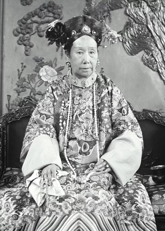 娉㈠＋椤胯开缇庡崥鐗╅,缇庡浗娉㈠＋椤胯开缇庡崥鐗╅