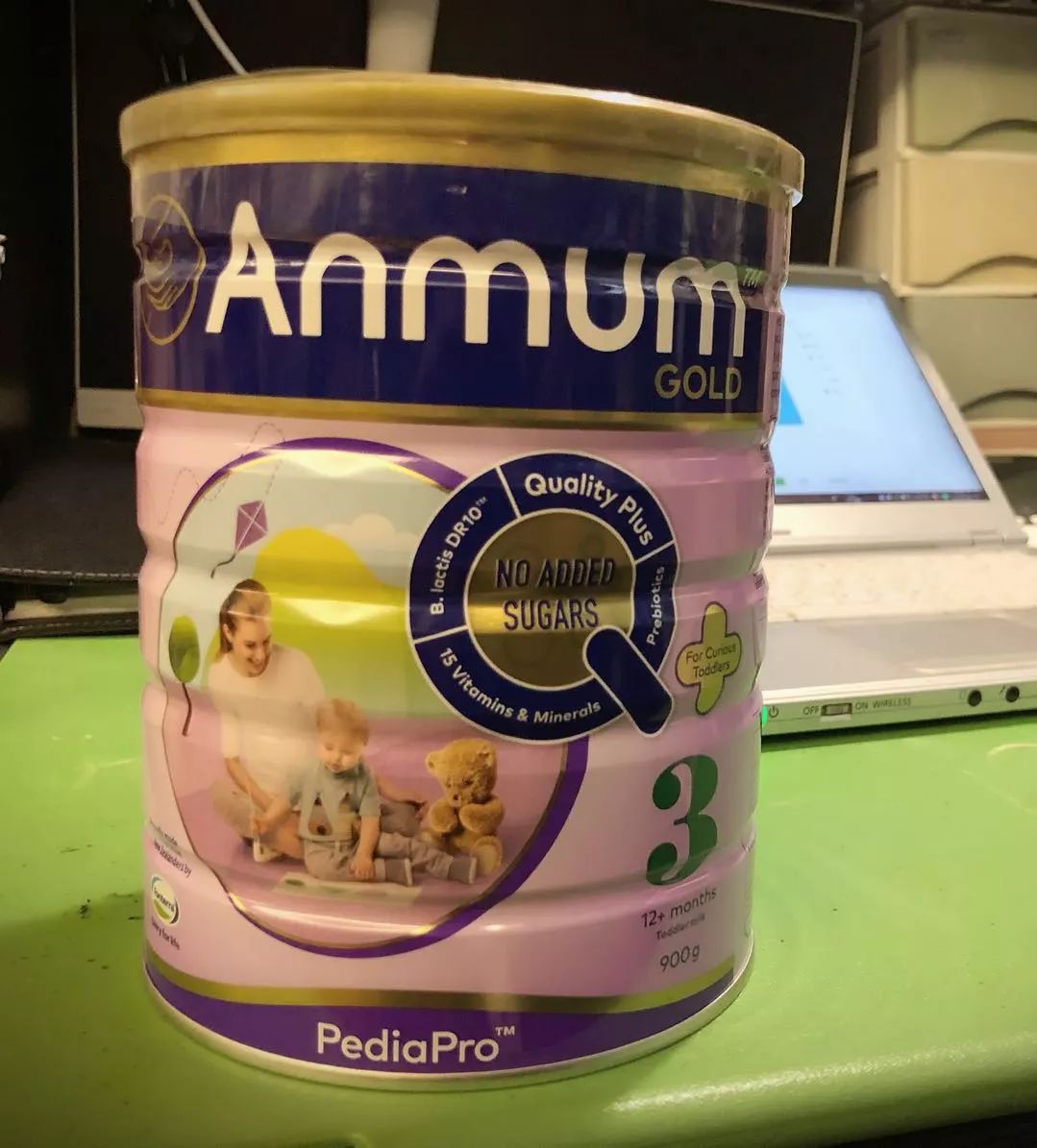 鉴别奶粉真假的正确方法,辨别奶粉真假的最简单方法