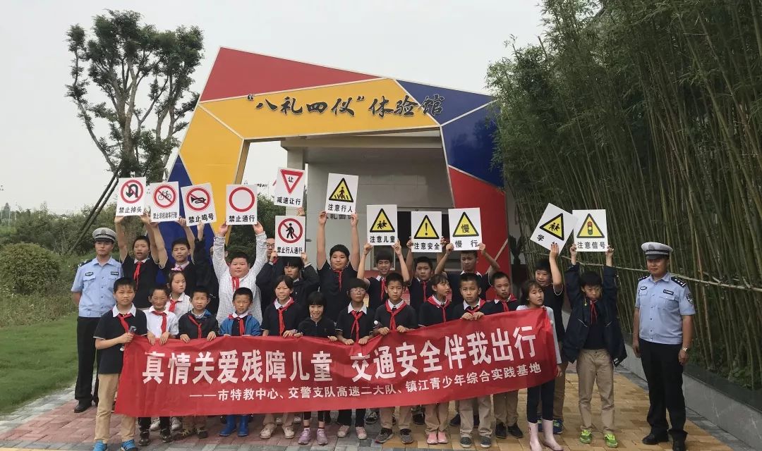 一个很有趣的朋友圈,一个特别的朋友800字