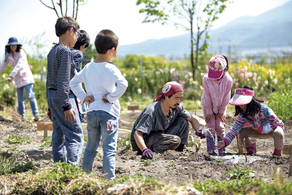 这个年轻人不上班不买房，在大理种地7年，生活过成了这样……