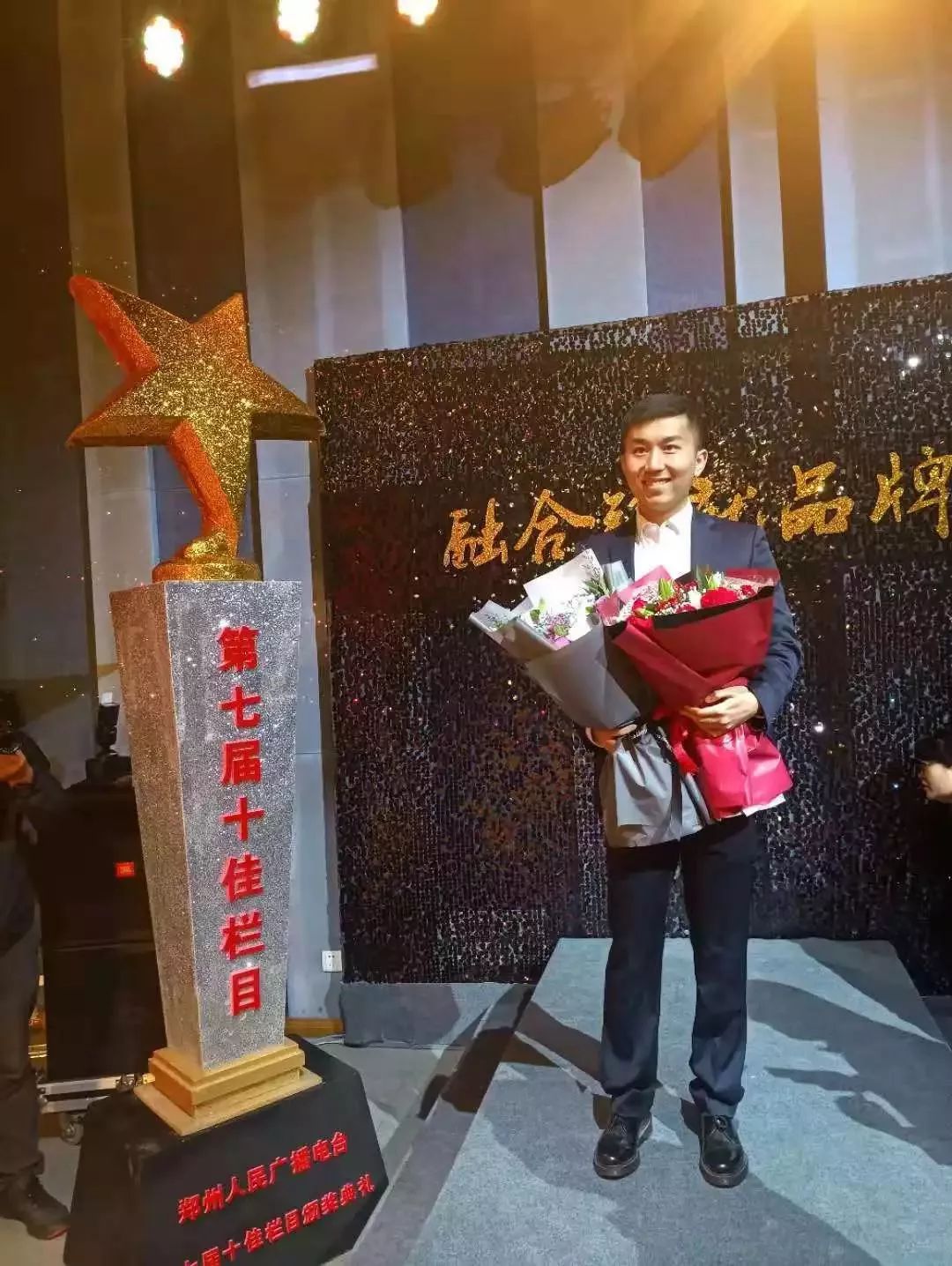 厉害了封面新闻,厉害了新品完全视频