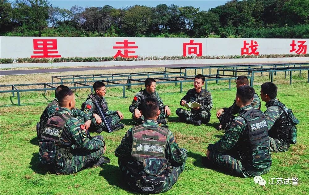 一堂精彩生动的党课,一堂生动鲜活的党课