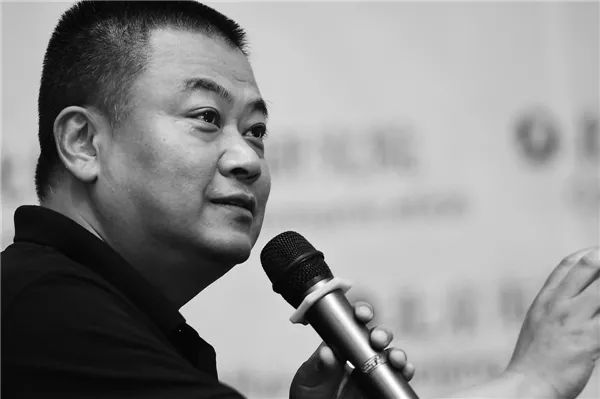 陈晓卿陈导：人间风味没我不爱吃的双手曾沾满天津皮皮虾的鲜血