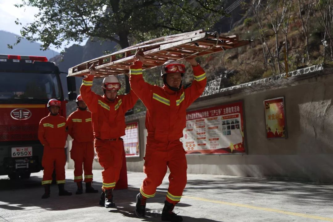 雪域高原上的“倔强”年华——记全国第四届“十大杰出消防卫士”杨武东