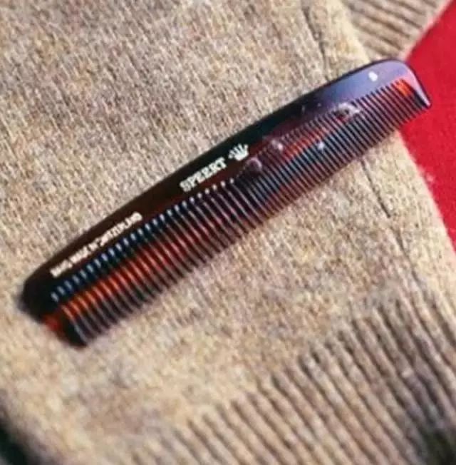 「FM889」大衣起球、新毛衣扎人怎么办？！一招教你轻松搞定！