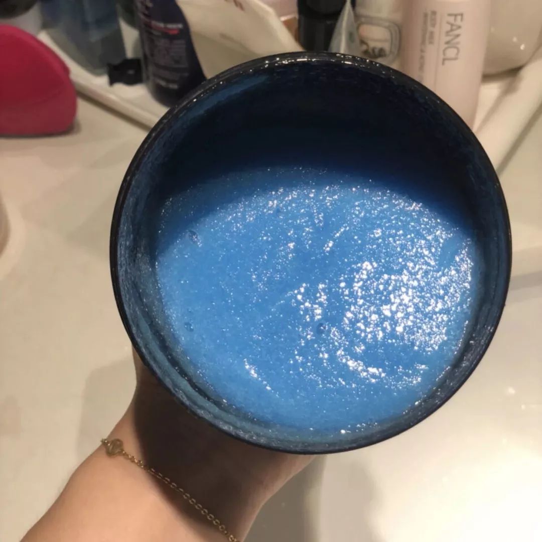 哪种磨砂膏好用还会美白,特别好用的磨砂膏有哪些