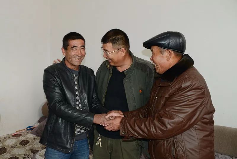 访惠聚工作队第一书记精神状态,访惠聚第一书记纪实