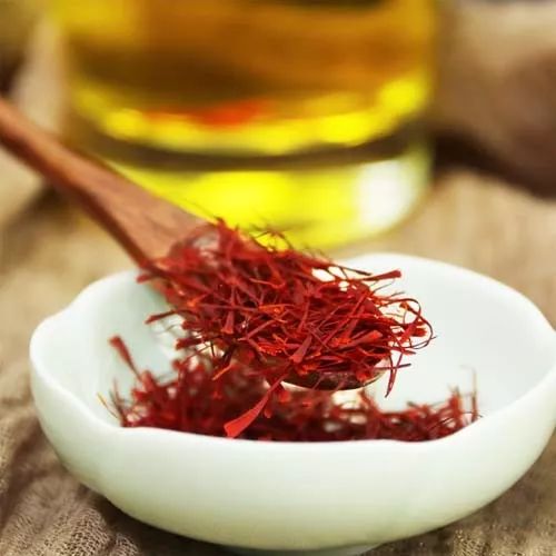 肝不好脸上长斑能够喝藏红花吗,枸杞藏红花泡水对祛斑有效吗