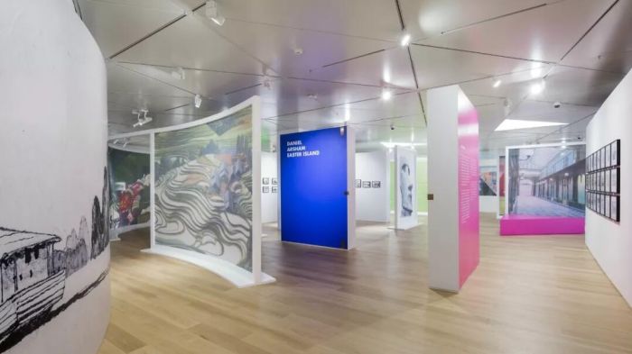 时尚品牌文化与艺术美学,以时尚手法演绎了品牌的经典设计