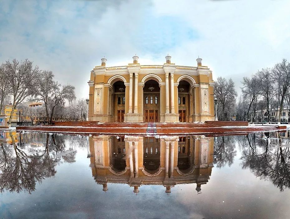 2400的国际往返机票，20美金的电子签证，探秘丝路古国，说走就走