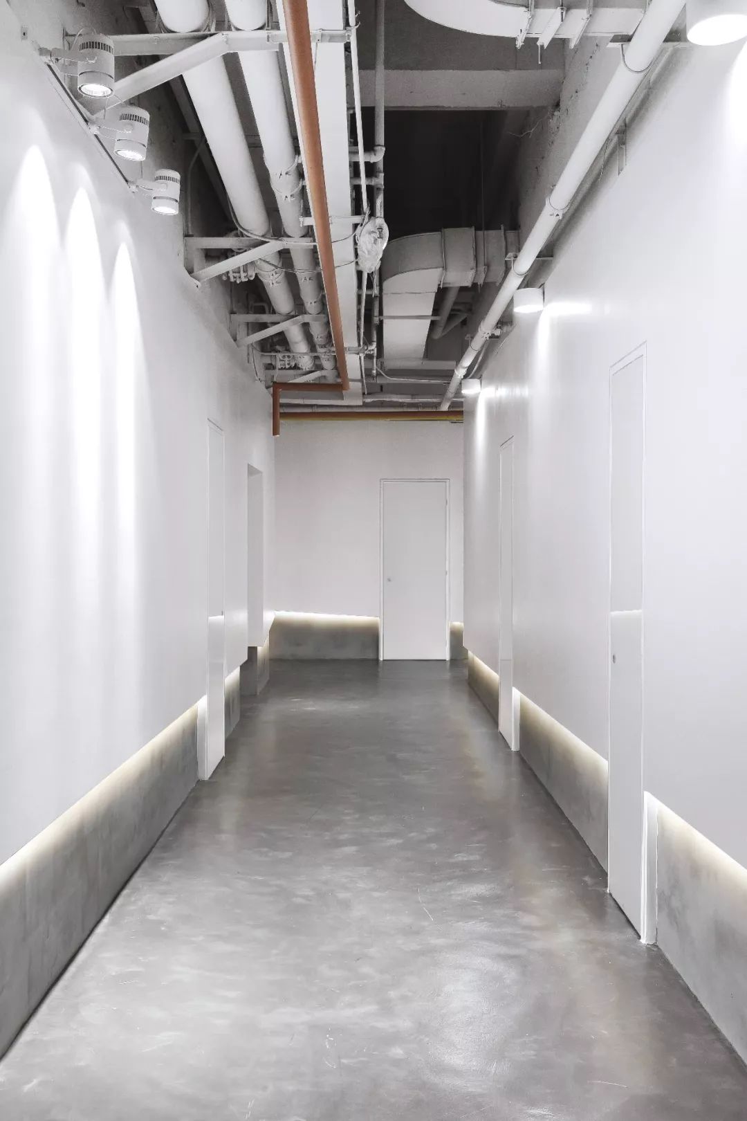 一个七彩青年创想空间，打破了居住与工作间的壁垒