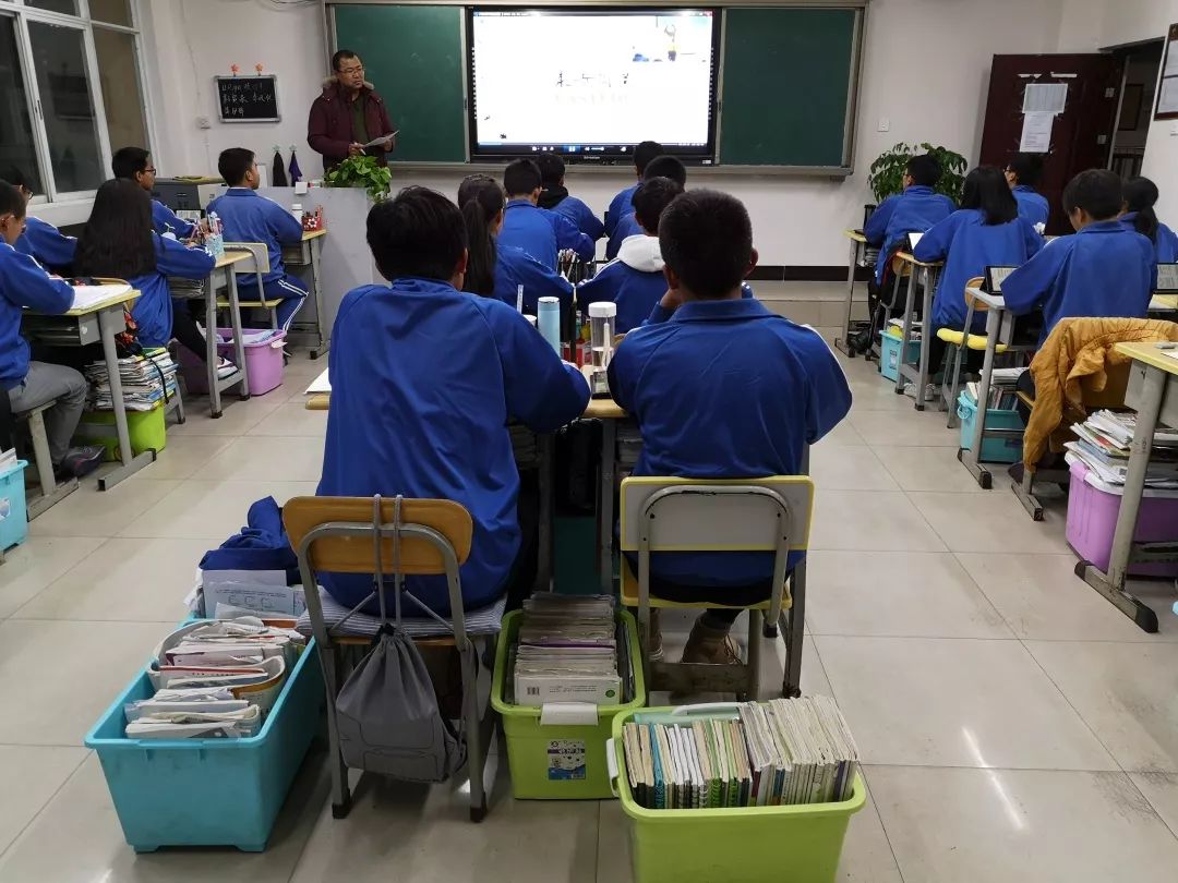 一块屏幕改变命运原文,一块改变命运的屏幕