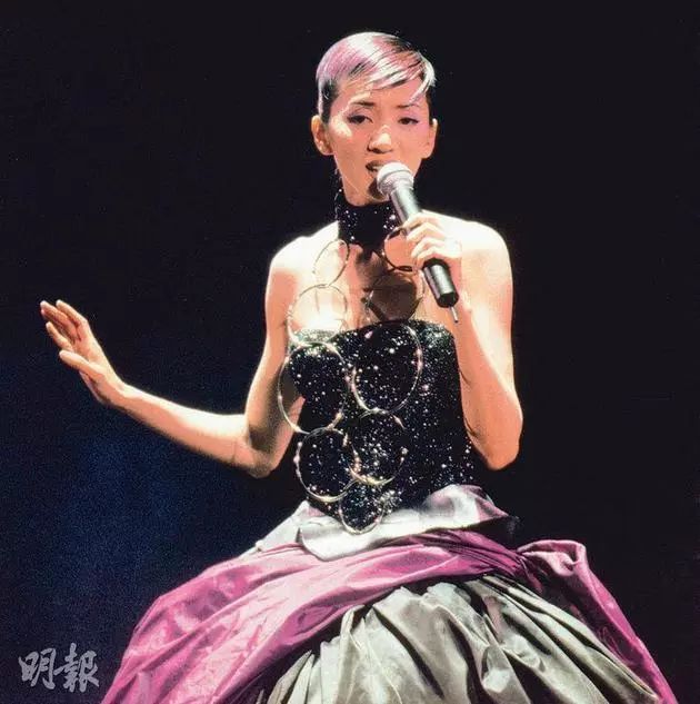 影视日报｜《延禧攻略》版权卖90国梅艳芳逝世15周年梅妈*放播**爱女美国演出纪念；欧阳娜娜推销祛痘药膏医师指正：那是涂私密处的